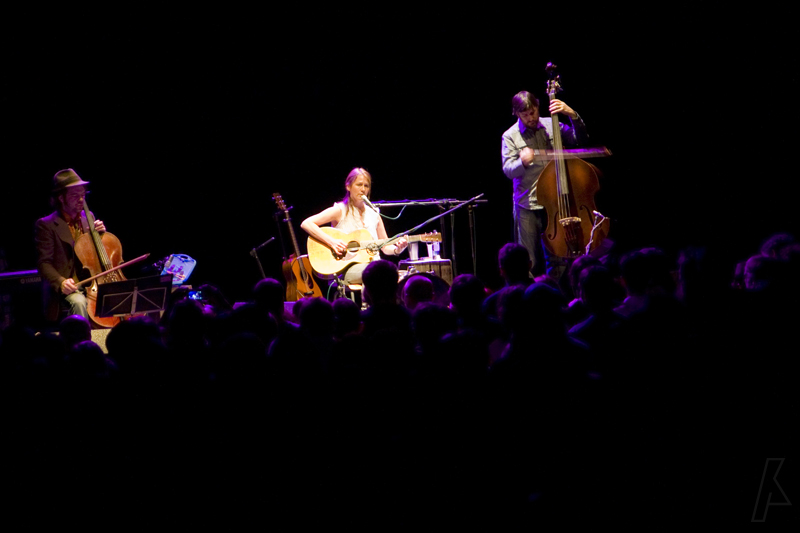 koncert: LOU RHODES - Pátek 7. 5. 2010