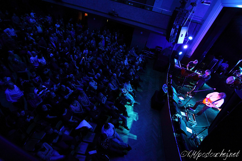 koncert: THE STRAITS - Středa 14. 3. 2012