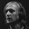 Tisíce mobilů vzdalo hold Davidu Guettovi