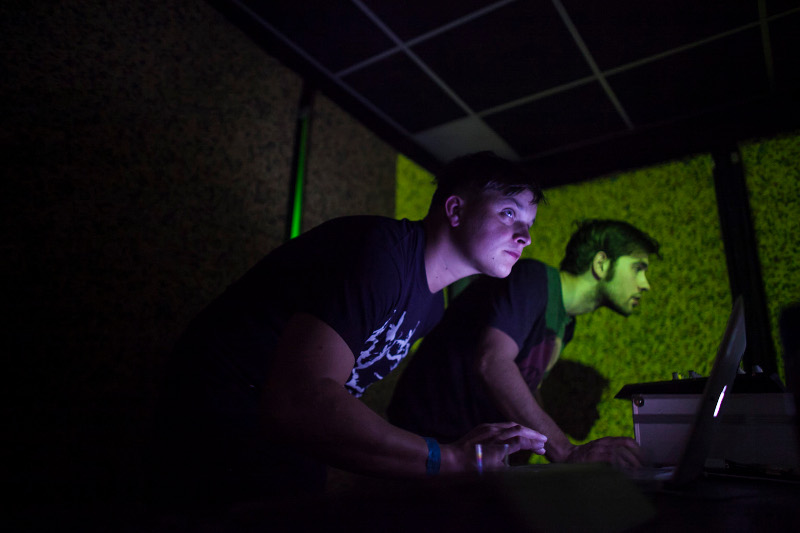 LUNCHMEAT FESTIVAL - WARM UP - Pátek 4. 4. 2014
