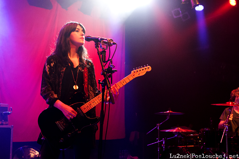 BLOOD RED SHOES - Neděle 6. 4. 2014