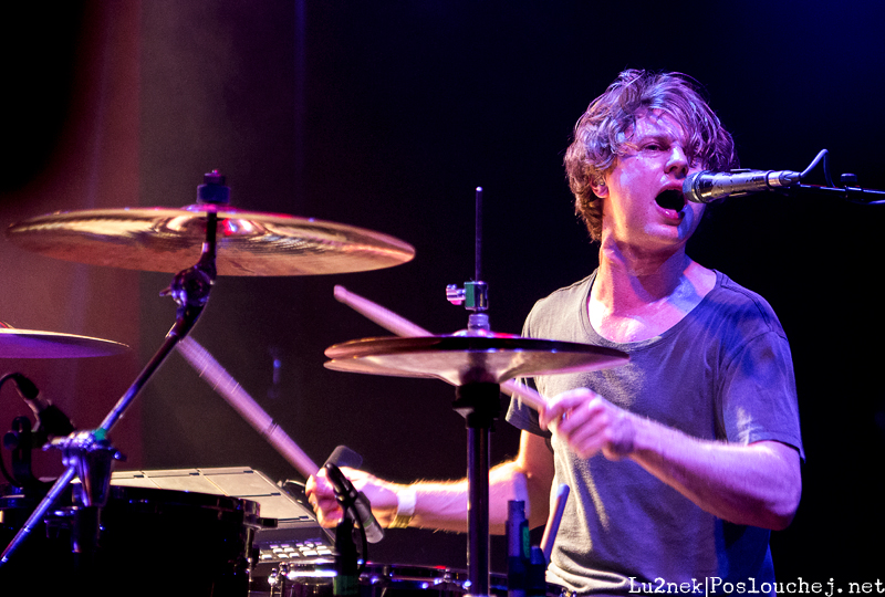 BLOOD RED SHOES - Neděle 6. 4. 2014