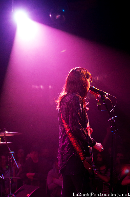 BLOOD RED SHOES - Neděle 6. 4. 2014