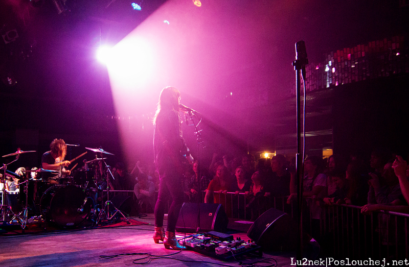 BLOOD RED SHOES - Neděle 6. 4. 2014