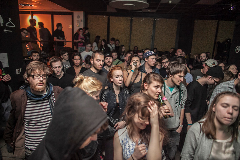LUNCHMEAT WARM UP - KANGDING RAY - Pátek 11. 4. 2014