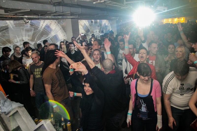 KOM!KS - Středa 7. 5. 2014