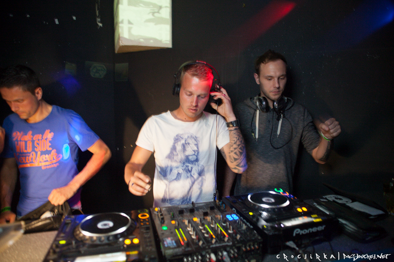 MANIACS - GREG NOTILL - Pátek 9. 5. 2014