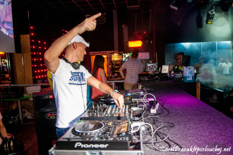 MÁCHÁČ CLUB TOUR - Sobota 19. 7. 2014