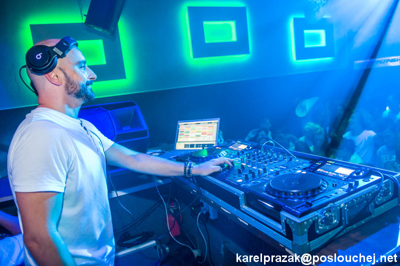 MÁCHÁČ CLUB TOUR - Pátek 8. 8. 2014