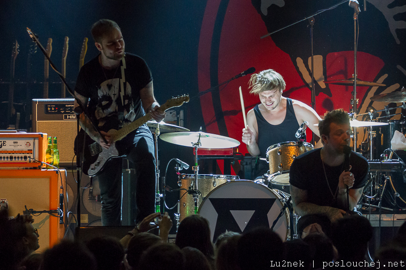 TAKING BACK SUNDAY - Středa 3. 12. 2014