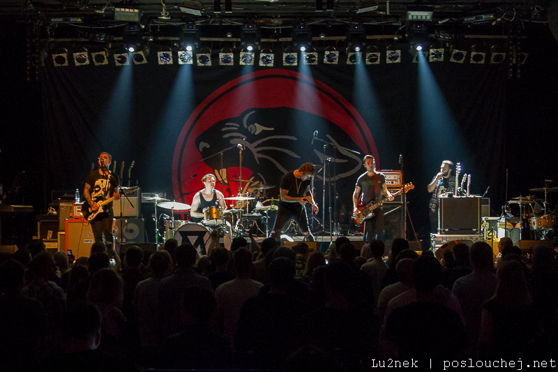 TAKING BACK SUNDAY - Středa 3. 12. 2014