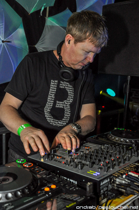 ELEKTRA: JOHN DIGWEED - Pátek 24. 4. 2015