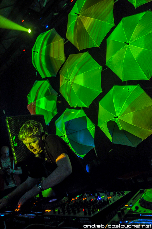 ELEKTRA: JOHN DIGWEED - Pátek 24. 4. 2015