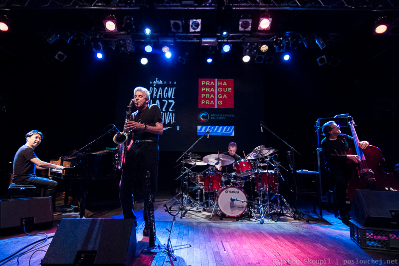 THE DAVE WECKL ACOUSTIC BAND - Čtvrtek 7. 5. 2015