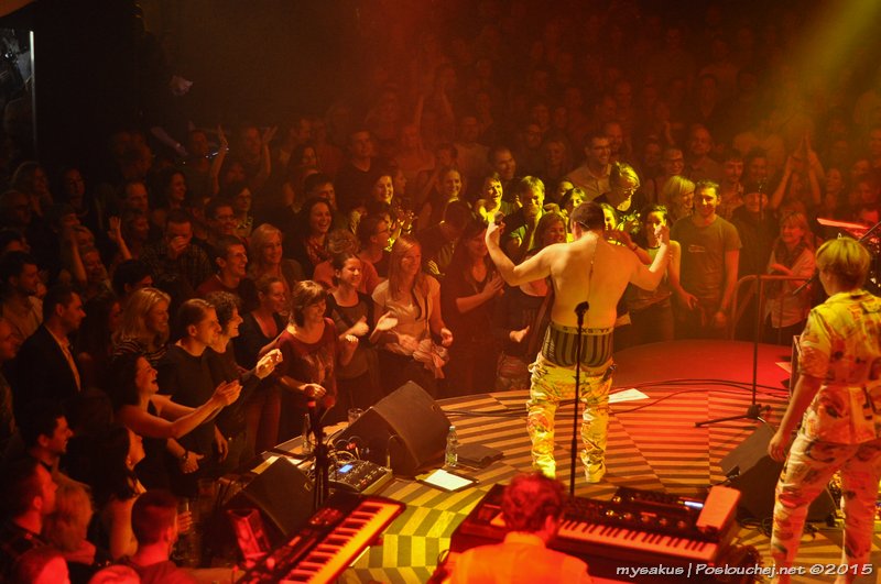 MONKEY BUSINESS - Úterý 8. 12. 2015