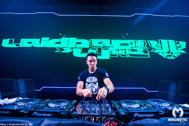 MAGNETIC FESTIVAL - Pátek 18. 12. 2015