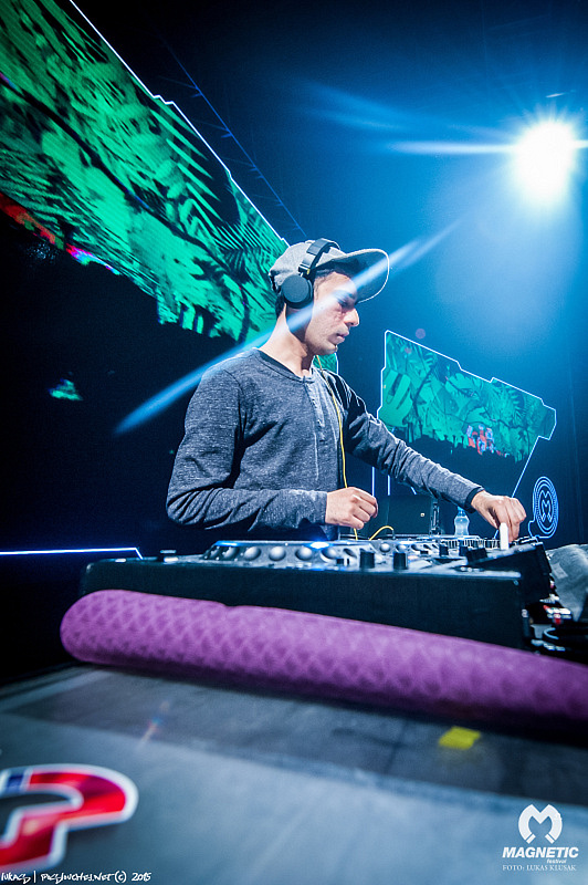 MAGNETIC FESTIVAL - Pátek 18. 12. 2015