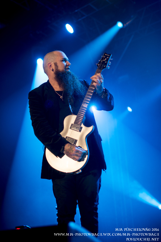 THREE DAYS GRACE - Neděle 24. 1. 2016