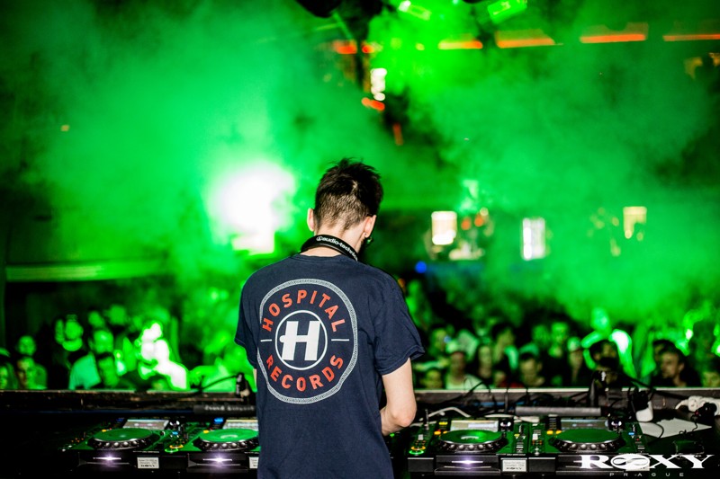 MED SCHOOL - ETHERWOOD - Pátek 20. 4. 2018