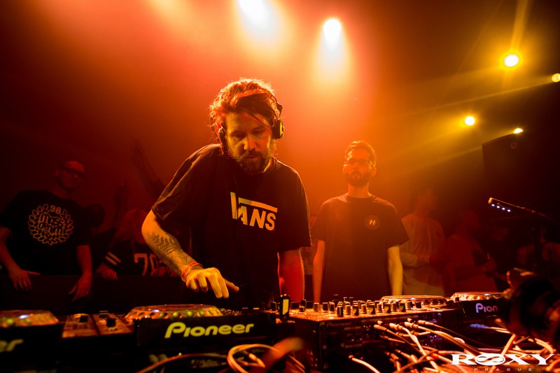 MED SCHOOL - ETHERWOOD - Pátek 20. 4. 2018