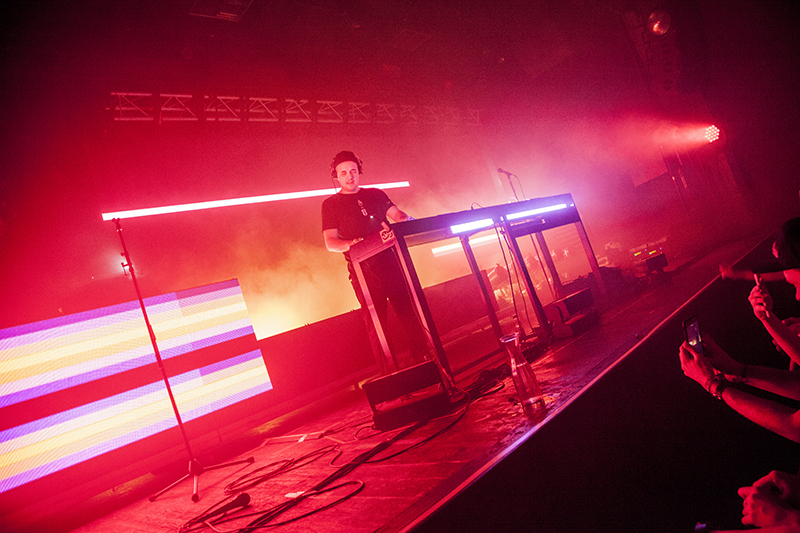 MODESELEKTOR - Středa 27. 2. 2019