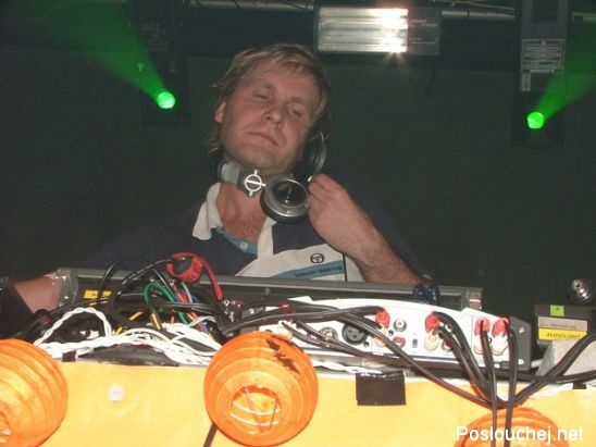 Párty in House v KC Benešov