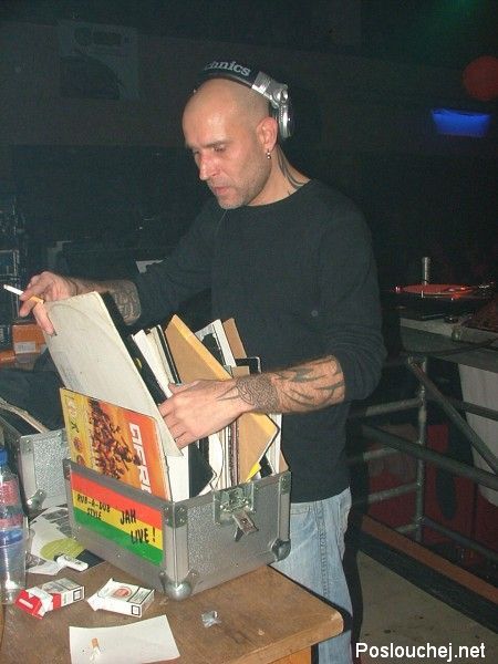 Párty in House v KC Benešov