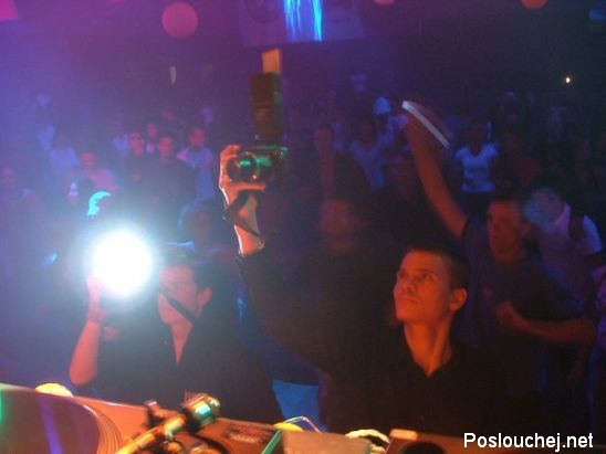 Párty in House v KC Benešov
