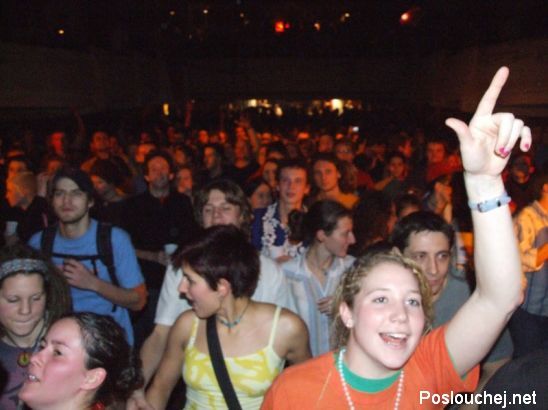 Koncert ke dni lidských práv v Roxy