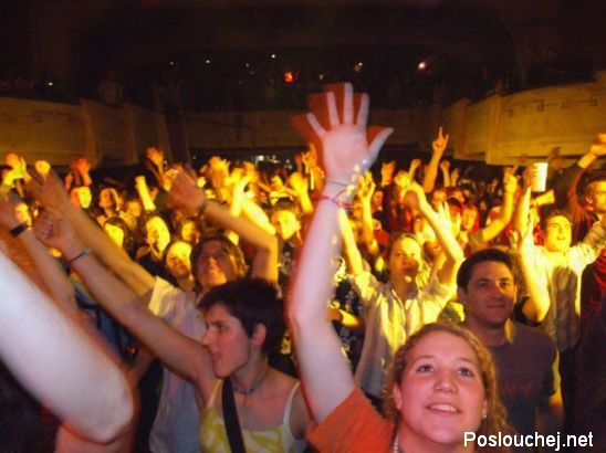 Koncert ke dni lidských práv v Roxy