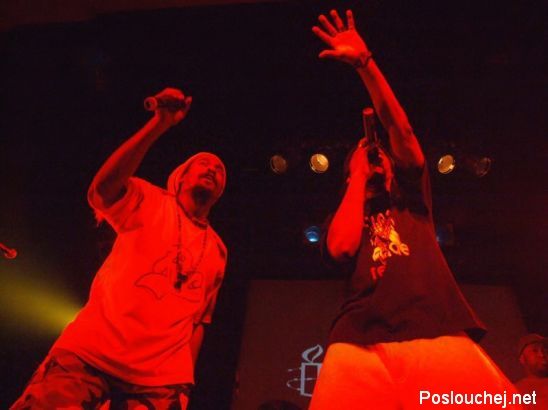 Koncert ke dni lidských práv v Roxy