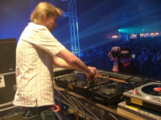 Vibrations - Praha - 14.4.06