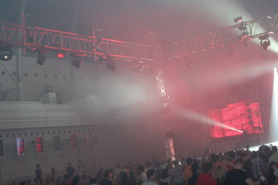 MXTronica - Pr?myslový palác - 12.5.06 - 3. ?ást