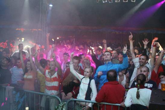 BeeFree - Bratislava - 4.8. 06