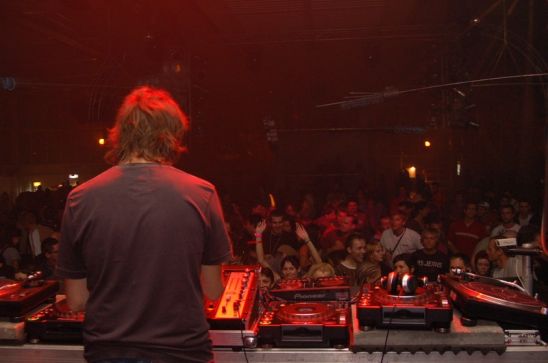 Love Planet - pátek 11.8. 06