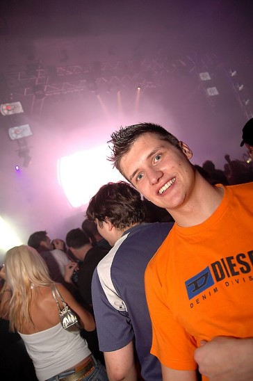 Transmission - 25.11. - 4. cast