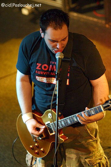 Dog Eat Dog v Lucerna Baru - 27.11. 06