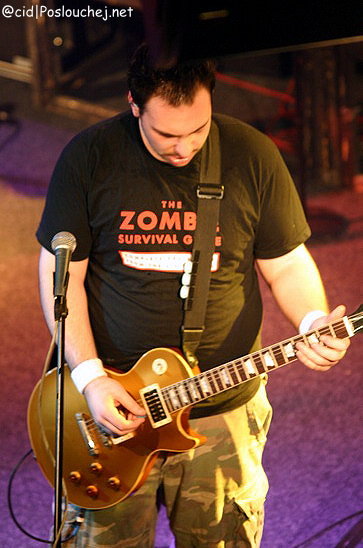Dog Eat Dog v Lucerna Baru - 27.11. 06