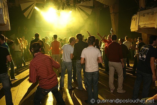 Human Traffix - roxy - 1.12. 06