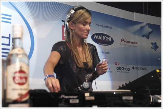 DANCE MUSIC AWARDS 2006 FINAL PARTY  - Pátek 6. 4. 2007