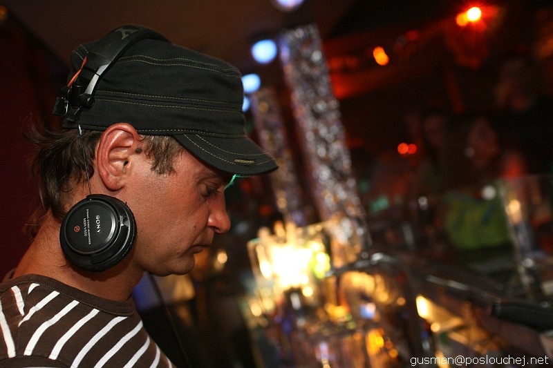 POSLOUCHEJ.NET B-DAY PARTY - Pátek 20. 4. 2007