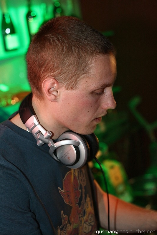 POSLOUCHEJ.NET B-DAY PARTY - Pátek 20. 4. 2007