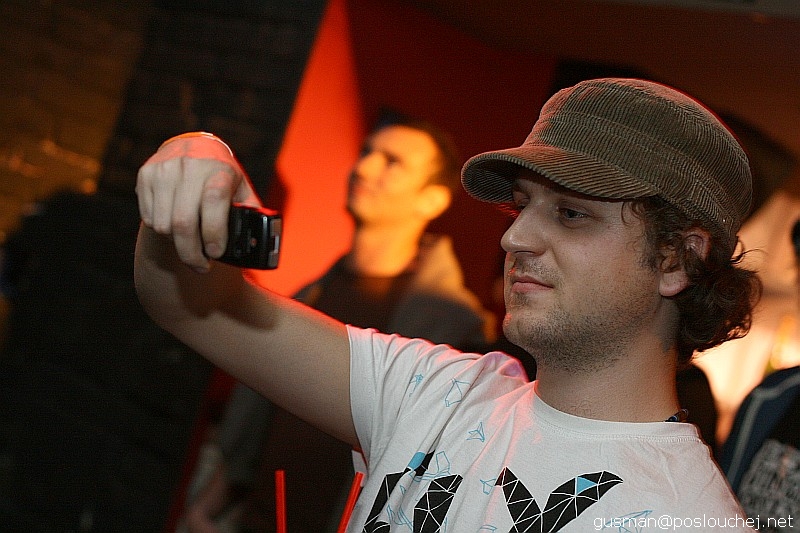 POSLOUCHEJ.NET B-DAY PARTY - Pátek 20. 4. 2007