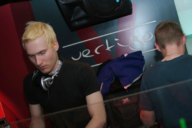 POSLOUCHEJ.NET B-DAY PARTY - Pátek 20. 4. 2007
