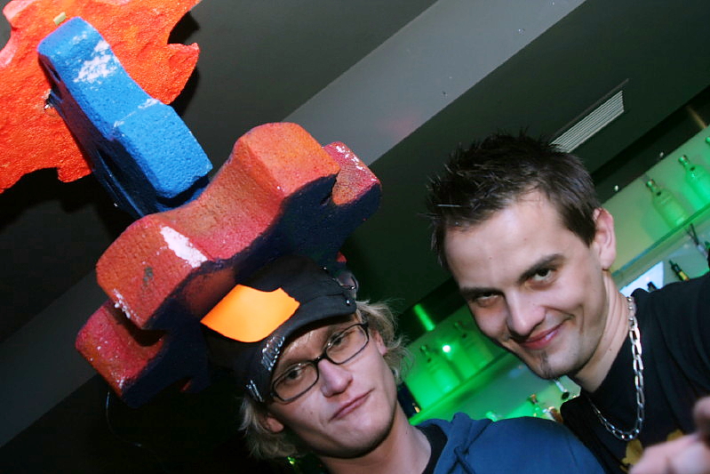 POSLOUCHEJ.NET B-DAY PARTY - Pátek 20. 4. 2007