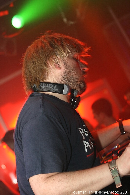 HORSE MEAT DISCO - Sobota 5. 5. 2007