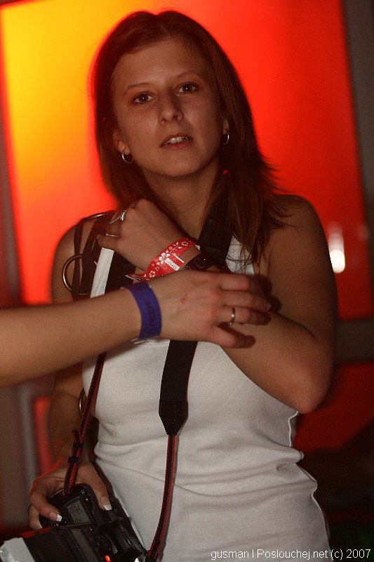 VIBE - 1. NAROZENINY  - Pátek 4. 5. 2007