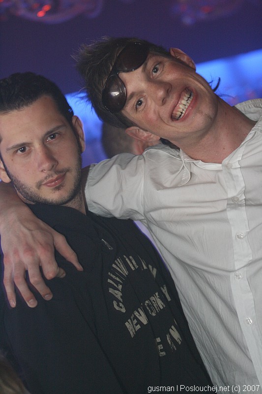 VIBE - 1. NAROZENINY  - Pátek 4. 5. 2007