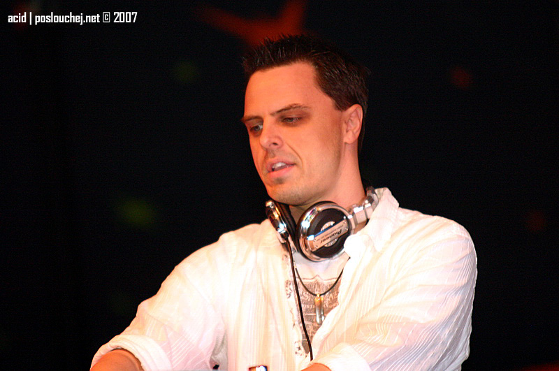 A STATE OF TRANCE 300 - Čtvrtek 17. 5. 2007