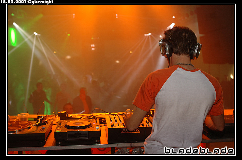 CYBERNIGHT - Pátek 18. 5. 2007